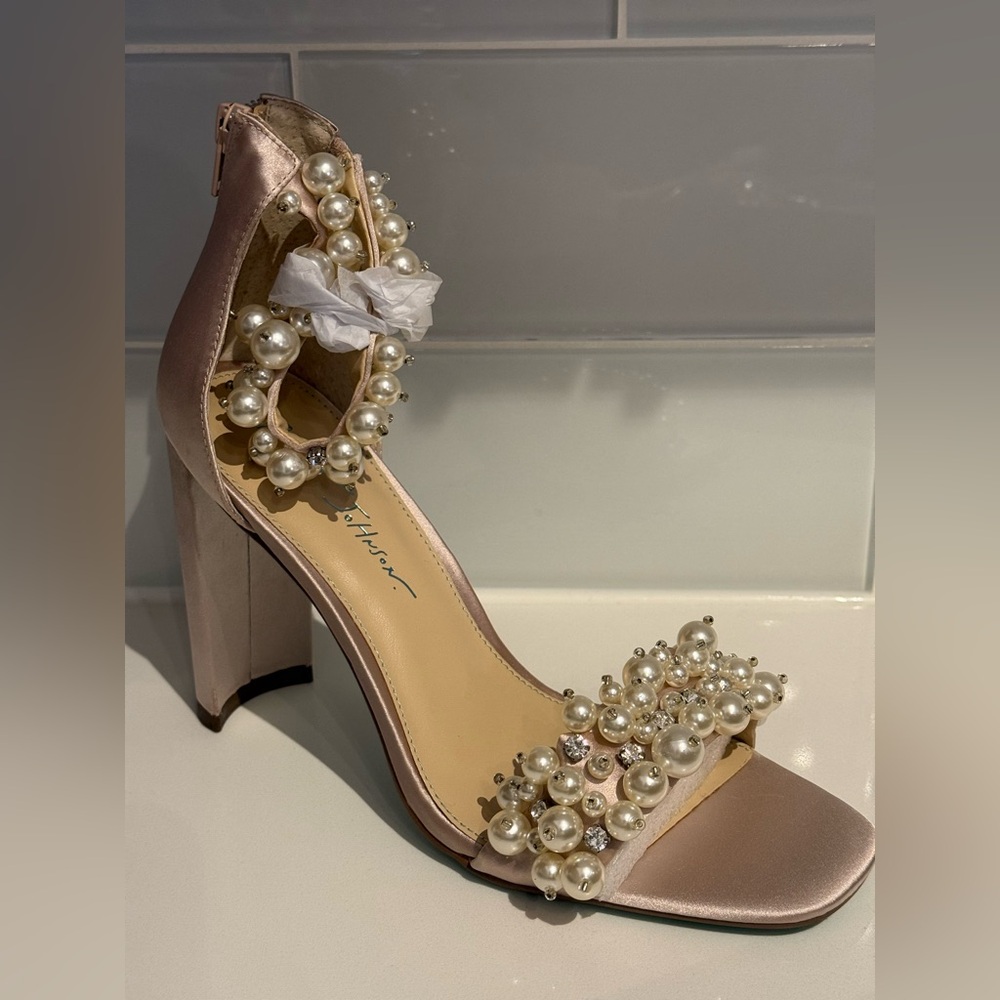 NEW! Betsey Johnson Pearl Rhinestone Heels • (Blush) • (BRAND NEW & NEVER WORN)